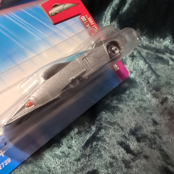 2004 Hot Wheels First Editions CROOZE FAST FUSE #064 Silver New - Picture 3 of 8